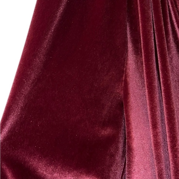 Crown & Ivy Plus Size Peasant Velvet Blouse 2X - Picture 3 of 4